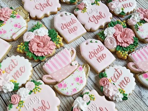 Erica De La Fe on Instagram: “Tea party baby shower set. #teaparty #teapartycookies #babyshowercookies” Destination Bachelorette, Tea Party Cookies, Tea Cup Cookies, Teapot Cookies, Cookies Wedding, Bridal Tea Party, Party Cookies, Bridal Shower Cookies, Tea Party Food