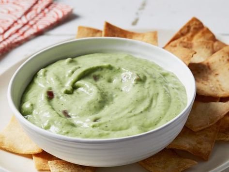 Avocado Jalapeno Dip, Summer Dip Recipes, Ranch Dip Recipe, Jalapeno Dip, Creamy Jalapeno, Diy Easy Recipes, Avocado Dip, Ranch Dip, Avocado Recipes