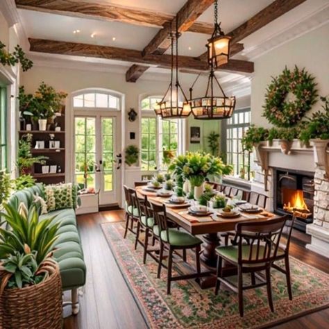 Dining Room Green, Casa Hobbit, Cottage Dining Rooms, Home Dining Room, Room Green, Casa Country, Cottage Home, Green Theme, Primitive Home