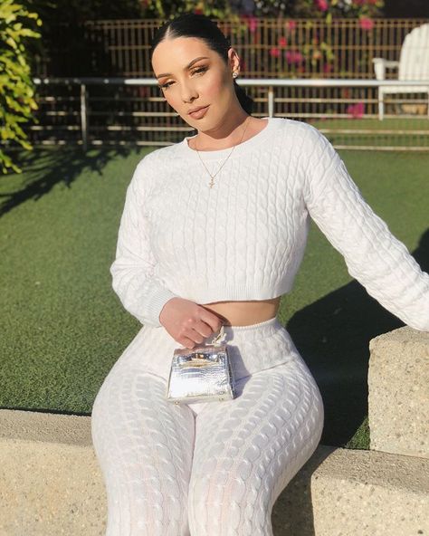 Viktoria Kay on Instagram: “You gotta break the rules sometimes | @fashionnovacurve #ad” Cute Sets Outfits, Victoria Kay, Grey Cable Knit Sweater, Fashion Nova Curve, Batwing Sweater, Hot Leggings, Fashion Nova Shoes, Buy Sweaters, Black Ripped Jeans