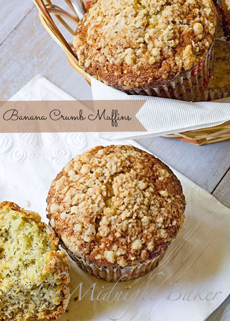 Texas Style Banana Crumb Muffins Muffins Banana, Muffins Breakfast, Crumb Muffins, Banana Crumb Muffins, Jumbo Muffins, Healthy Muffin Recipes, Muffin Bread, Muffin Pans, Cupcake Flavors