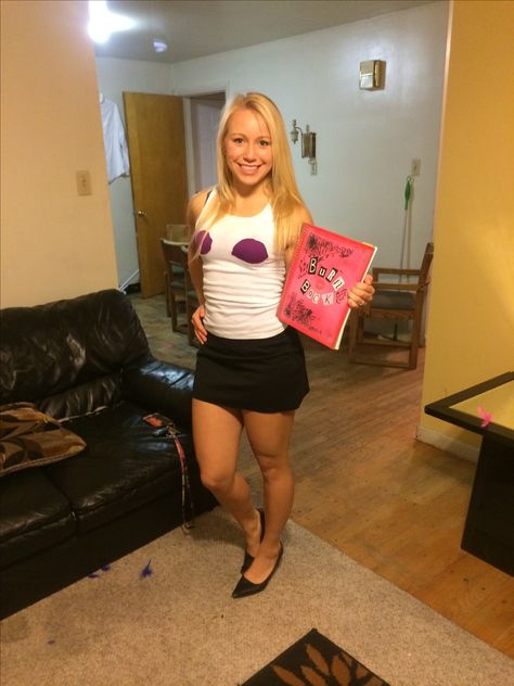 Regina George Halloween Costume #MeanGirls Regina George Holes In Shirt, Regina Gorge Outfits Halloween, Regina Halloween, 90s Movies Costumes, Regina George Halloween Costume, Regina George Outfit, Regina George Halloween, Regina George Costume, Biomechanical Art