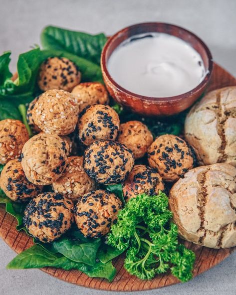 Savory Protein Snack Balls | Annelina Waller Savoury Protein Balls, Savoury Energy Balls, Savory Energy Balls, Savory Protein Bars, Savoury Protein Snacks, Savory Protein Powder Recipes, Protein Snacks Savory, Savory Protein Snacks, Protein Snack Balls