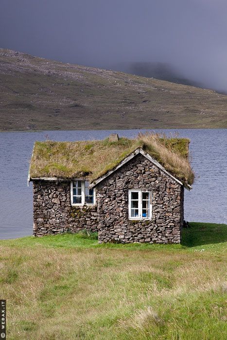 Stone house, sod roof. Sandoy, Faroe Islands Sod Roof, Grass Roof, Case In Pietra, Stone Cottages, Cottage Cabin, Stone Cottage, Cabins And Cottages, Old Stone, Stone Houses