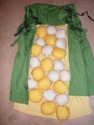 Corn On The Cob Halloween Costume Diy, Veggietales Costumes Diy, Corn On The Cob Costume Diy, Corn Costume Diy, Corn On The Cob Costume, Corn Halloween Costume, Corn Crafts, Corn Costume, Kindergarten Christmas Crafts