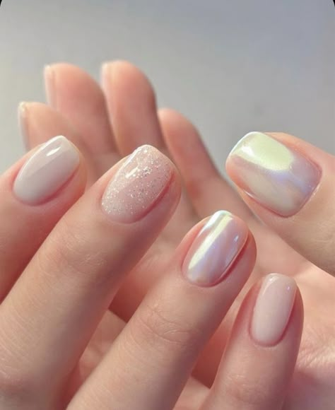 Milky Blush Nails, Milky Manicure Color, Milky Manicure Nails, Milky White Nails With Design Short, August Manicure Ideas, Milk Manicure Nails, Nails Nude Cortas, Milky Color Nails, Nails Inspiration Korean