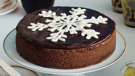 Chocolate Truffle Cheesecake Recipe, Truffle Cheesecake, Christmas Cheesecake Recipes, Almond Shortbread Cookies, Christmas Cheesecake, Peppermint Cheesecake, Best Chocolate Desserts, Chocolate Truffle, No Bake Bars