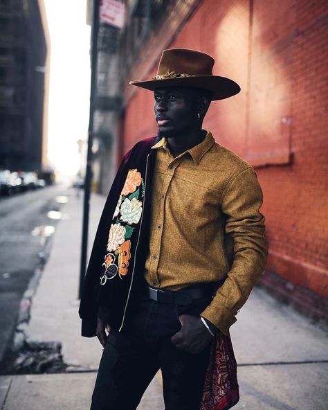 Style Cowboy Outfit, Cowboy Chic, Western Outfits Men, Black Cowboys, Dark Skin Men, Urban Cowboy, Black Cowboy, Cowboy Outfits, Mens Fashion Inspiration