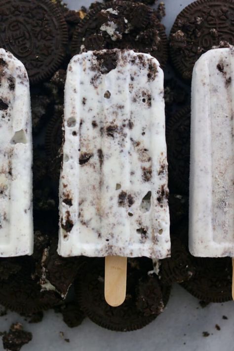 Homemade, Oreo, cookie & cream, popsicle, Gemma Stafford, Bigger Bolder Baking, Baking videos, Baking, recipes, frozen treats Oreo Popsicles, Gemma Stafford, Freezer Desserts, Cookies And Cream Frosting, Frozen Treats Recipes, Ice Pop Recipes, Summer Popsicles, Bigger Bolder Baking, Fruit Popsicles