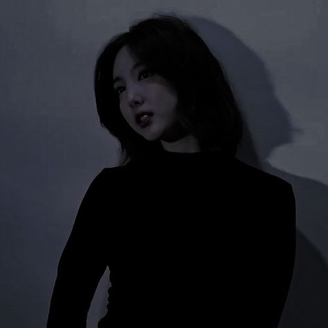 #Nayeon #Twice #girlfriedmaterial #Nayeonaesthetic #NayeonDark Nayeon Black, Dr. K, Kpop Pics, Nayeon Twice, Im Nayeon, Cute Art Styles, Art Styles, Dark Aesthetic, Human Silhouette