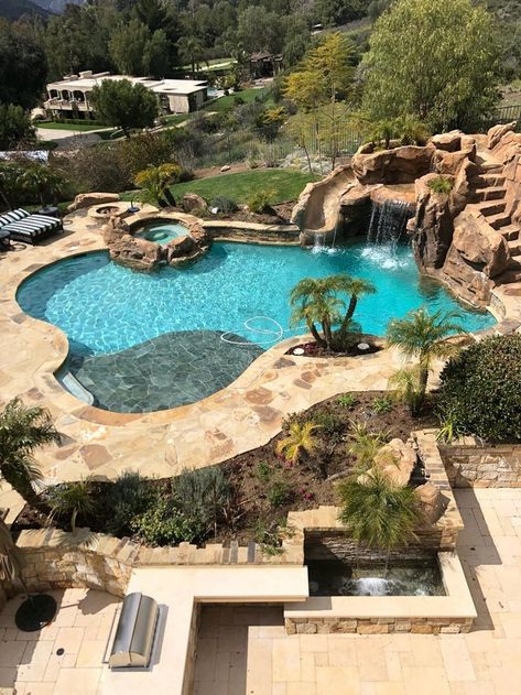 Mansion Pool Backyards, Cool Pools Backyard Dream Homes, Luxurious Swimming Pools, Fancy Pools Luxury, Beautiful Small Backyards With Pools, Amazing Pools Backyard Luxury House, Backyard With Pools, Cool Pools Backyard, Pretty Pools