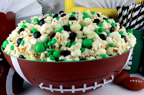 Philadelphia Eagles Themed Party, Philadelphia Eagles Appetizers, Philadelphia Eagles Desserts, Eagles Party, Eagles Superbowl, Playoff Party, Superbowl Party Ideas, Super Bowl Ideas, Super Bowl Party Ideas