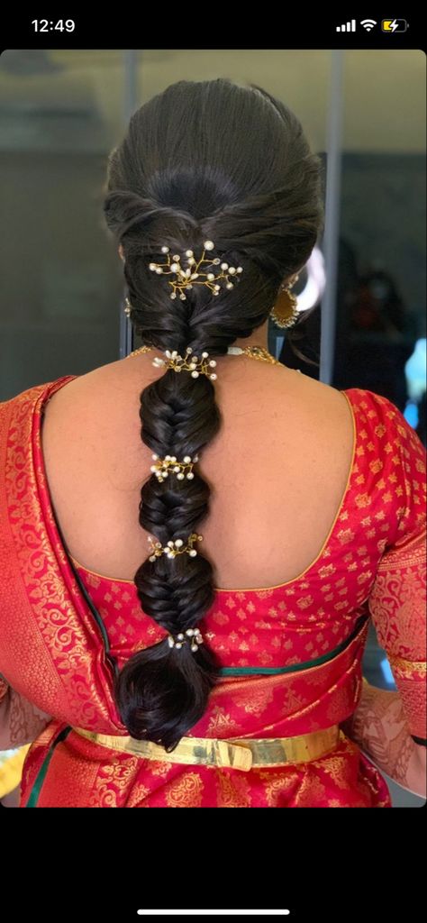 Hairstyles For Naming Ceremony, Messi Braids Hairstyles Indian, Messi Bride Hairstyle Indian, Messy Braided Hairstyles Indian, Messy Braided Hairstyles, Bridal Braid, Simple Bridal Hairstyle, Reception Hairstyles, Messy Braid