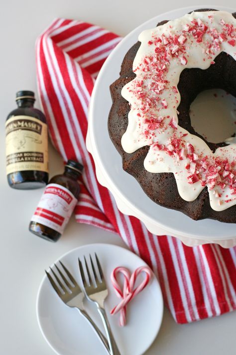 Chocolate Peppermint Bundt Cake - Glorious Treats Chocolate Peppermint Bundt Cake, Peppermint Bundt Cake, Peppermint Brownie Bites, Pumpkin Spice Latte Cupcakes, Peppermint Brownie, Chocolate Gingerbread Cookies, Chocolate Peppermint Brownies, White Chocolate Peppermint, Low Carb Holiday