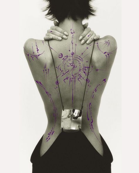 freehand back concept // RADHA AND LAXMI SANSKRIT IN THE CENTRE available Pretty Tattoo, Piercings Ideas, Tattoos Inspo, Retro Photography, Spine Tattoo, Dark Tattoo, Abstract Tattoo, Tattoos Ideas, Tattoo Design Drawings