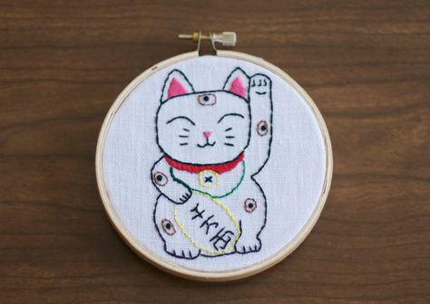 Embroidery Hoop Art Good Luck Maneki Neko Cat by iheartzeppy, $20.00 Lucky Cat Embroidery, Embroidery Tiger, Cat Embroidery Design, Cat Embroidery, Neko Cat, Embroidery Works, Needle Point, Japanese Embroidery, Embroidery Motifs