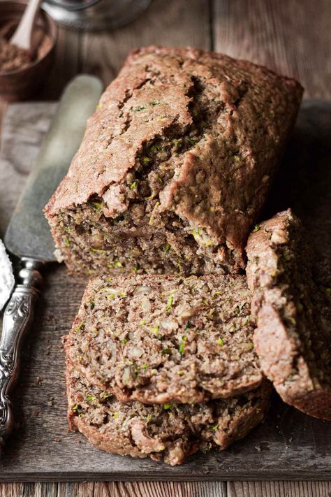 This easy zucchini bread is so moist and flavorful, full of crunchy walnuts and spiced with cinnamon and cloves. High Altitude Bread Recipe, Blueberry Loaf Cakes, Easy Zucchini Bread, High Altitude Baking, Chocolate Zucchini Bread, Pumpkin Chocolate Chip Bread, How To Store Bread, Garden Cooking, Easy Zucchini