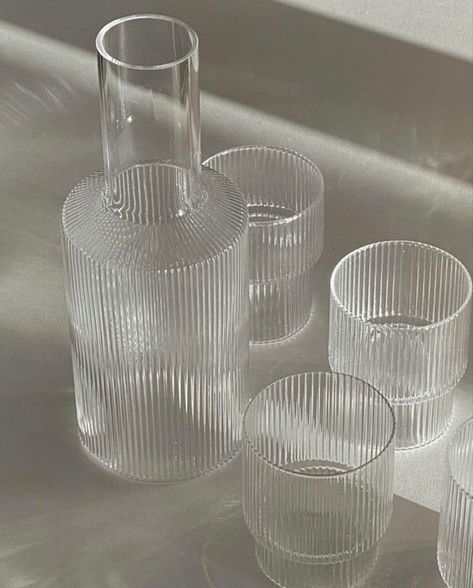 Bedside Water, Bedside Water Carafe, Carafe Set, Glass Cup Set, Water Carafe, Glassware Drinking, Fotografi Vintage, Water Pitcher, Glass Cups