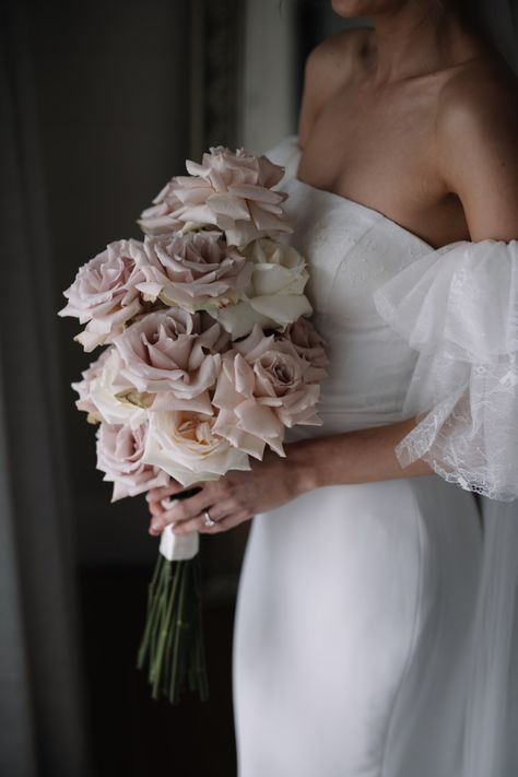 SOPHIE Bridal Bouquet Styles, Modern Bridal Bouquets, Modern Wedding Bouquets, Blush Bouquet Wedding, Simple Wedding Bouquets, Pink Rose Bouquet, Bridal Bouquet Flowers, Rose Blush, Sydney Wedding