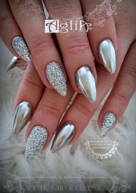 Silver Sparkle Nails, Chrome Nail Art, Chrome Nails Designs, Chrome Silver, Super Nails, Metallic Nails, Sparkle Nails, Ideas Nails, Silver Chrome