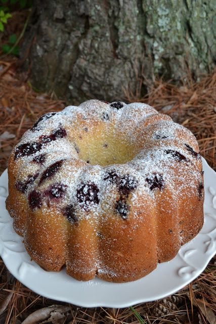 Blackberry Pound Cake Recipe, Blackberry Pound Cake, Blackberry Recipe, Blackberry Cake Recipe, Blackberry Dessert, Blackberry Cake, Baked Recipes, Blackberry Recipes, Carrot Cake Cookies