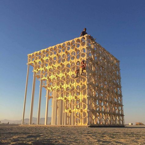 The Best Structures of Burning Man 2016 | ArchDaily Buring Man, Burning Man Sculpture, David Moreno, Homemade Modern, Burning Man Art, Black Rock City, Burning Man Festival, Art Theme, Installation Design