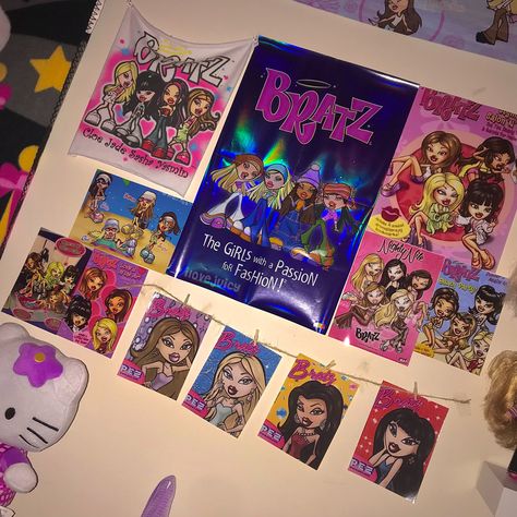 Bratz Doll Room Decor, Bratz Theme Room, Aesthetic Rooms Pink, Bratz Room Aesthetic, Bratz Decor, Room Decor 2000s, Bratz Room Decor, Bratz Room, Bratz Party