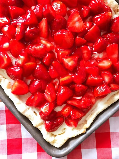 The weather is finally warming up here in Iowa and I’ve got fresh fruit and desserts on my mind.  ?    Well, then again, I usually have those on my mind.   With spring in full swing and the summer months to follow, I thought this would be a good time to share this delicious Strawberry … Apple Pecan Pie, Apple Slab Pie, Gingham Apron, Slab Pie, Strawberry Cream Cheese, Strawberry Cream, Strawberry Desserts, Sheet Pan Recipes, Warming Up