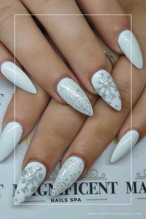 classy white christmas nails White Christmas Nail Ideas, White Christmas Nail Designs, White Winter Nails, Long Nails Acrylic, Amazing Nail Art Designs, White Christmas Nails, Amazing Nail Art, Christmas Nail Ideas, White Shades