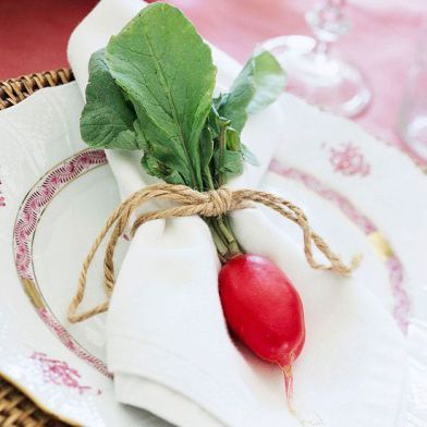 Easter Table Settings, Easy Easter Decorations, Spring Centerpiece, Easter Inspiration, Easter Centerpieces, Easter Brunch, Radishes, Easy Easter, Easter Table