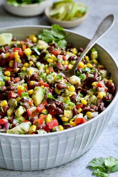 This Southwestern Salad has everything you love about that region! Loaded with black beans, corn, tomatoes, bell peppers, jicama and jalapenos, this easy, vegan and versatile salad is fresh, flavorful, healthy and perfect for hot summer days! Sw Black Bean, Southwestern Salad Recipes, Southwest Salad Recipe, Bean Corn Salad, Cowboy Salad, Southwestern Salad, Lower A1c, Southwest Salad, Pepper Salad