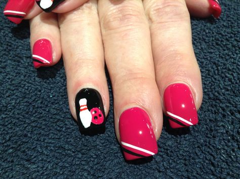 Bowling nail art Bowling Nail Art, Bowling Nails Designs, Bowling Nails, Sport Nails, Sports Nails, Bowling Tips, Pretty Fingers, Nail Paints, Nail Color Combos