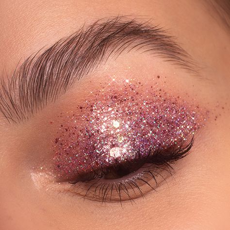 Glitter Eyeshadow Looks, Party Eye Makeup, Nabla Cosmetics, Glitter Palette, Makeup Images, Makeup News, Magical Makeup, Red 40, Polyethylene Terephthalate