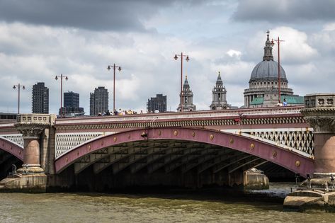 Book Alley, Shadowhunter Aesthetic, Blackfriars Bridge, Aesthetic London, Uk Trip, London Dreams, Industrial Interiors, Dream Places, 2023 Vision