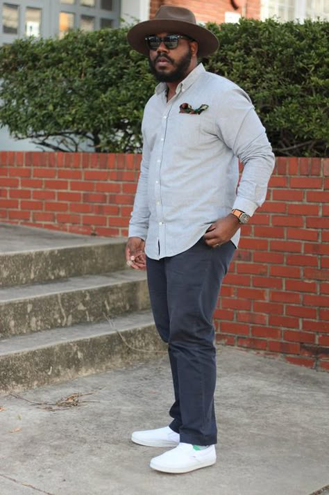 Thanks to Aerie, Our New Style Crush Is a Curvy Man From South Carolina Curvy Men Outfit, Big Man Fashion, Chubby Men Fashion, Large Men Fashion, Outfits For Big Men, Summer Mens Fashion, Fat Guy Fashion, Big And Tall Style, Chubby Men