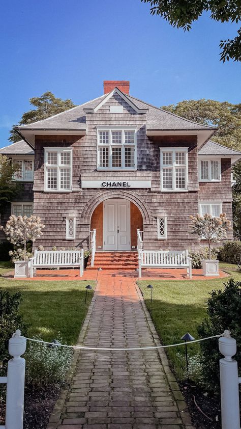 #chanel #hamptons #hamptonsstyle Chanel Hamptons, House Hamptons, Rose House, Hamptons Style, Art And Culture, Funny Stuff, The Hamptons, Gift Shop, Chanel