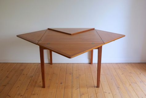 Ikea Kitchen Table, Expanding Dining Table, Dining Table Simple, Set Design Ideas, Danish Dining Table, Ikea Table, Modern Vintage Furniture, Expandable Dining Table, Cottage Interior