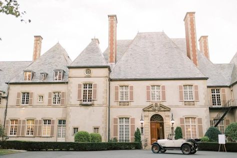 Classic Timeless Rhode Island Wedding at Glen Manor House Rhode Island Wedding, Wedding Palette, Island Wedding, Destination Elopement, Manor House, Light Orange, Rhode Island, Timeless Classic, Peaches