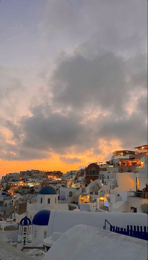 Grecia Santorini, Pretty Landscapes, Dream Travel Destinations, Sunset Pictures, City Aesthetic, Beautiful Places To Travel, Greece Travel, Pretty Places, Travel Inspo