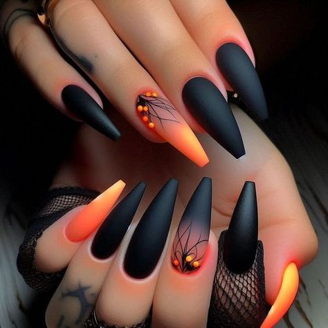 Fall Orange Nail Designs, Halloween Nails Neon, Black Nail Inspo Coffin, Ongles Gel Halloween, Everyday Nails, Holloween Nails, Witchy Nails, Fake Nails Designs, Halloween Acrylic Nails