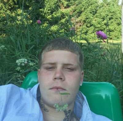 "I love nature and everything around me"- Yung lean  #sadboys #yunglean I Love Nature, Yung Lean, Flower Boy, Love Nature, Audio, I Love, Tattoos, The World, Green