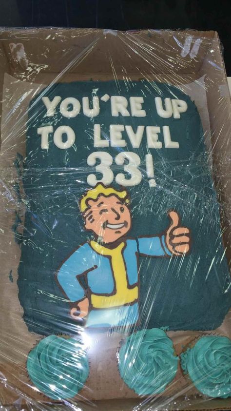 I want this for my 30th with a little xbox achievement at the bottom! Fallout Birthday Party Ideas, Fallout Cake, Fallout Birthday, Fallout Party, Fallout Theme, New Birthday Cake, 33rd Birthday, Bday Cake, Cool Birthday Cakes