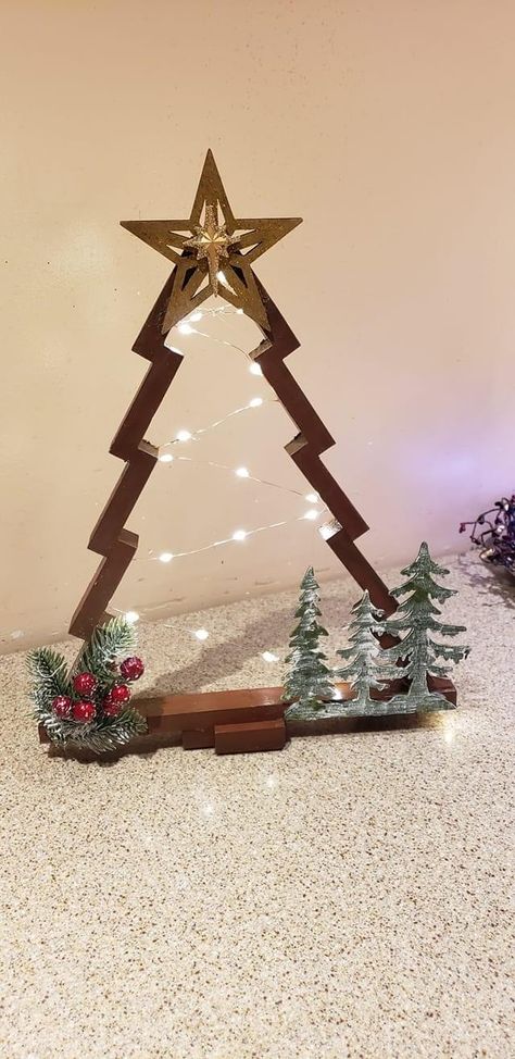 Wooden Christmas Trees With Lights, Jenna Blocks Crafts, Jenna Block Christmas Tree, Jenga Block Reindeer, Jenga Block Christmas Trees, Jenga Christmas Tree, Jenna Block Crafts, Dollar Tree Jenga Block Crafts Christmas, Jenga Block Christmas Tree