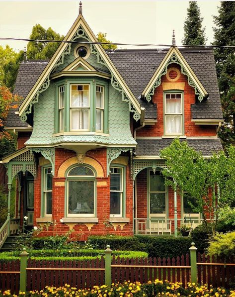 Victorian Painted Lady House, Painted Ladies Houses, Someone Dancing, Cabbagetown Toronto, Painted Lady House, Victorian Doors, Victorian Style House, Victorian Style Homes, Casa Vintage