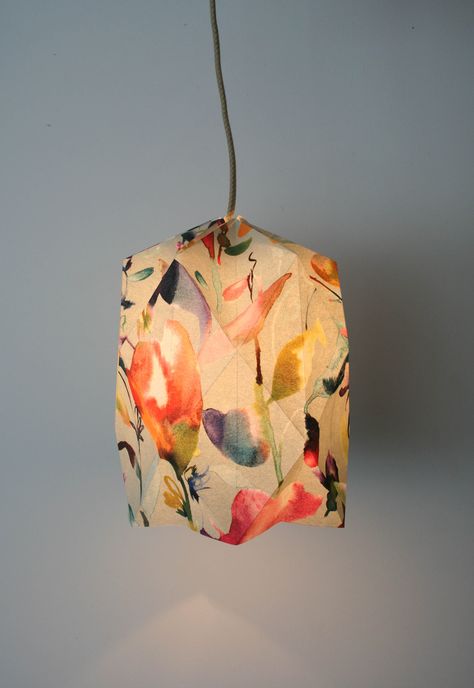 How to make an origami lampshade out of wallpaper | Quick and simple wallpaper crafts | Apartment Apothecary Diy Lampshade Frame, Cool Lampshades, Diy Paper Lampshade Tutorials, Diy Paper Pendant Light, Lampshade Diy Ideas, Paper Lampshade Diy, Diy Paper Pleated Lampshade, Painted Paper Lampshade, Homemade Lamp Shades Paper