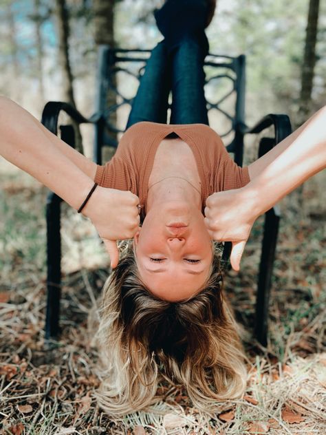 Person Hanging Upside Down Reference, Person Hanging Upside Down, Laying Upside Down Pose, Lay Down Pose, Lazy Pose, Upside Down Photo, Funky Poses, Photography Identity, Identity Photography