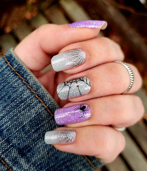 Color Street Nails Halloween, Halloween Color Street Combos, Halloween Colorstreet, Spooky Halloween Nails, Halloween Nail Colors, Colorstreet Combos, Scary Nails, Halloween Color, Halloween Coffin