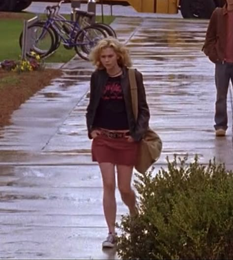 Peyton One Tree Hill Style, Payton One Tree Hill Outfits, One Tree Hill Fashion, One Tree Hill Peyton Outfits, Payton One Tree Hill, Payton Sawyer Outfits, Peyton Sawyer Outfits, One Tree Hill Outfits, Payton Sawyer