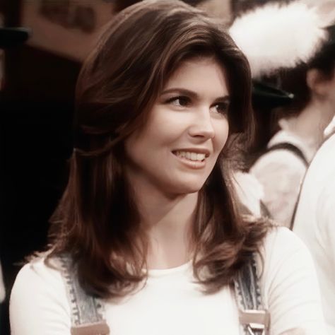 rebecca donaldson | full house Aunt Becky Hair, Becky Katsopolis, Lori Loughlin Hair, Becky Full House, Midi Hair, Rebecca Donaldson, Rachel Green Hair, Aunt Becky, Sarah Gadon