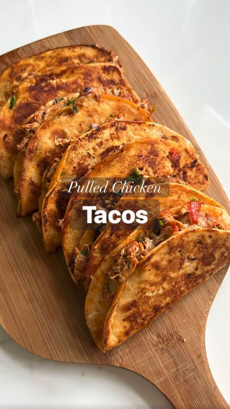 Kausar Raja | Pulled Chicken Tacos Bacause it’s #tacotuesday🌮 🌮Recipe: Makes 10-12 tacos - 500g chicken breast - 2 bell peppers - 1 red onion - 3… | Instagram Taco With Chicken, Pull Chicken Tacos, Pulled Chicken Tacos Recipe, Chicken Pull Apart Tacos, Pulled Chicken Dinner Ideas, How To Make Chicken Tacos, Pulled Chicken Ideas, Healthy Pulled Chicken Recipes, Pulled Chicken Meals